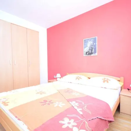 Apartment In - Insel 41306 Vir