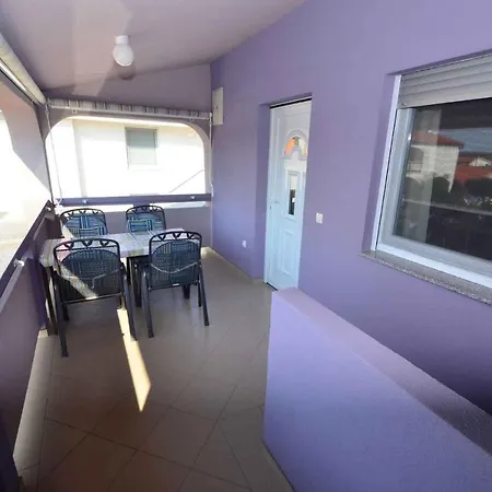 In - Insel 41306 Apartment