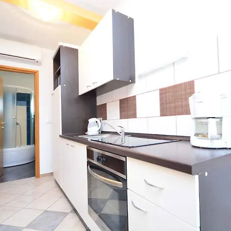In - Insel 41306 Apartment *